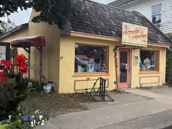 Listing Image #1 - Retail for sale at 206 N Bridge Street, Bellaire MI 49615 Listing Image #1 - Retail for sale at 206 N Bridge Street, Bellaire MI 49615