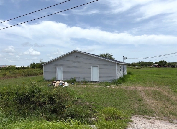 Listing Image #1 - Office for sale at 1140 US-77, Robstown TX 78380 Listing Image #1 - Office for sale at 1140 US-77, Robstown TX 78380