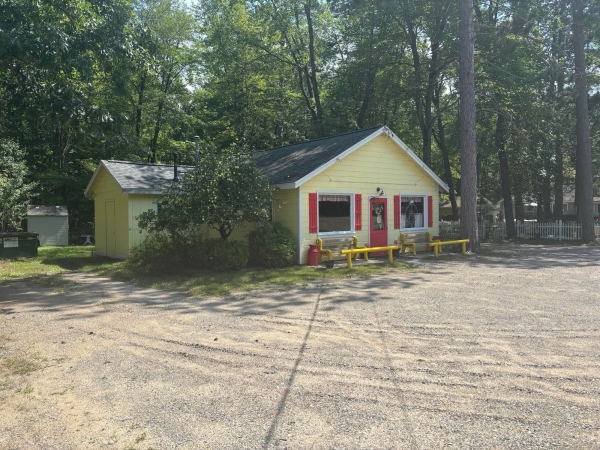 Listing Image #3 - Others for sale at 3556 E Higgins Lake Drive, Roscommon MI 48653