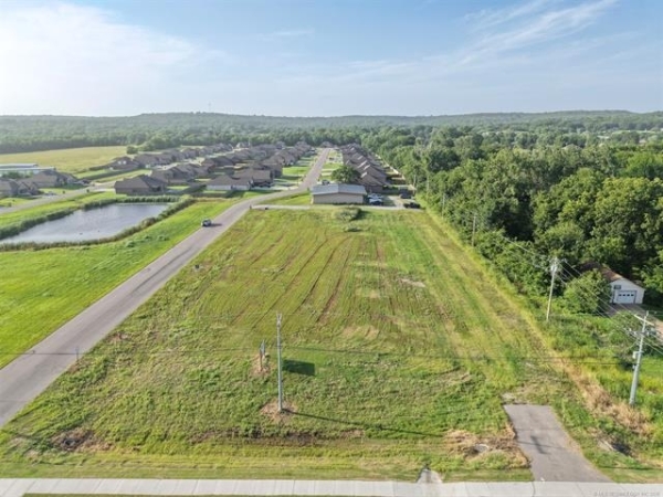 Listing Image #2 - Land for sale at 3 Phillips Street, Skiatook OK 74070