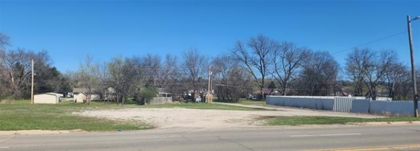 Listing Image #1 - Land for sale at 1500 W Main Street, Henryetta OK 74437 Listing Image #1 - Land for sale at 1500 W Main Street, Henryetta OK 74437