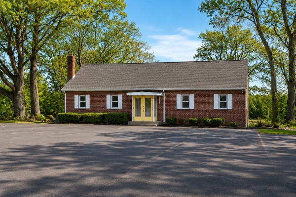 Listing Image #2 - Retail for sale at 1 Lenola Drive, Farmington CT 06032 Listing Image #2 - Retail for sale at 1 Lenola Drive, Farmington CT 06032