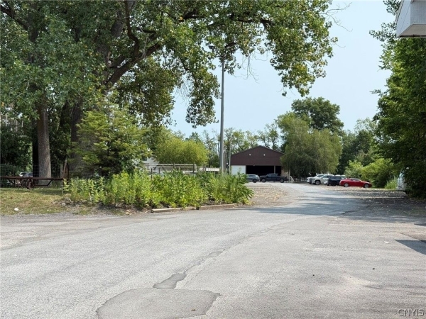 Listing Image #2 - Retail for sale at 7240 Oswego Road, Liverpool NY 13090