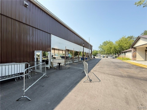 Listing Image #3 - Retail for sale at 7240 Oswego Road, Liverpool NY 13090