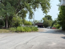 Listing Image #2 - Retail for sale at 7240 Oswego Road, Liverpool NY 13090