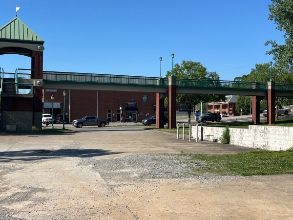 Listing Image #2 - Others for sale at 261 N Riverside Dr, Clarksville TN 37040