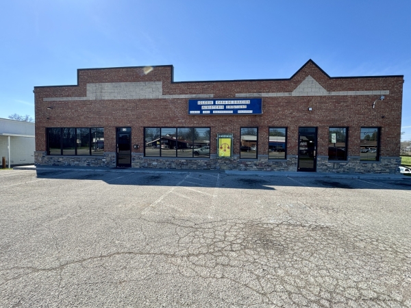Listing Image #1 - Others for sale at 820 Providence Blvd, Clarksville TN 37042