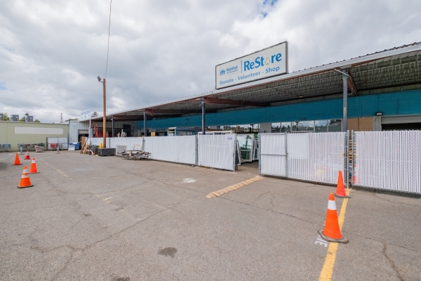 Listing Image #1 - Retail for sale at 1220 12th St SE, Salem OR 97302