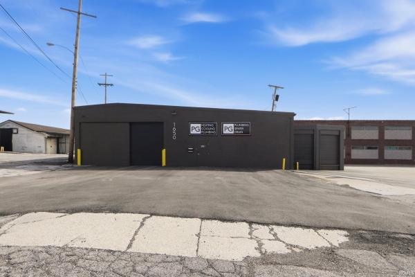 Listing Image #1 - Industrial for sale at 1650 Cass Street, Fort Wayne IN 46808