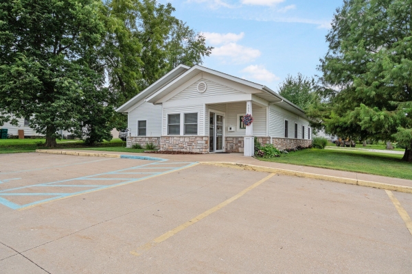 Listing Image #2 - Others for sale at 905 JACKSON ST, MACON MO 63552 Listing Image #2 - Others for sale at 905 JACKSON ST, MACON MO 63552