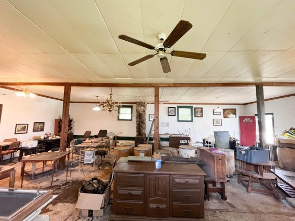 Listing Image #2 - Retail for sale at 101 Luyster St, Koshkonong MO 65692