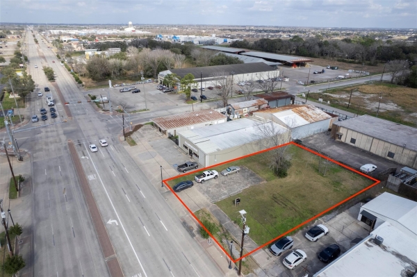 Listing Image #1 - Land for sale at 2107 North Main Street #35, Pearland TX 77581