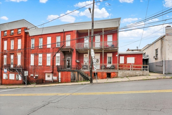 Listing Image #2 - Multi-family for sale at 255 Sunbury St, Minersville PA 17954 Listing Image #2 - Multi-family for sale at 255 Sunbury St, Minersville PA 17954