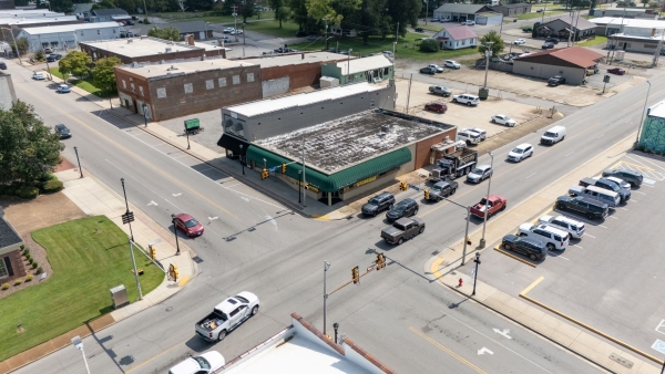Listing Image #1 - Retail for sale at 200 N Military Ave, Lawrenceburg TN 38464