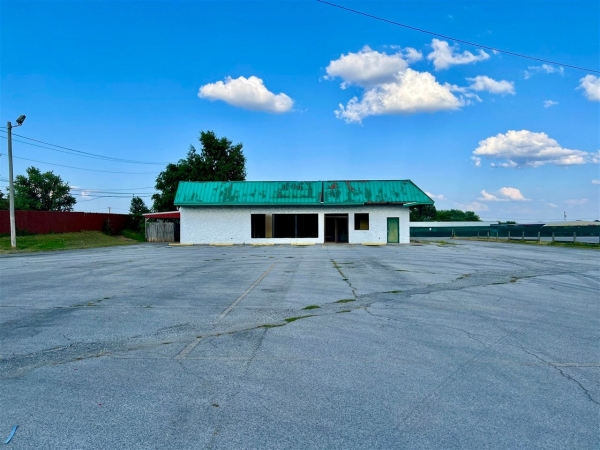 Listing Image #2 - Others for sale at 828 N Main Street, Franklin KY 42134 Listing Image #2 - Others for sale at 828 N Main Street, Franklin KY 42134