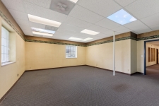 Listing Image #3 - Office for sale at 2601 S Hub Drive, Independence MO 64055
