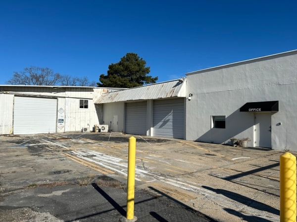 Listing Image #1 - Industrial for sale at 3002 Arizona Ave, Norfolk VA 23513