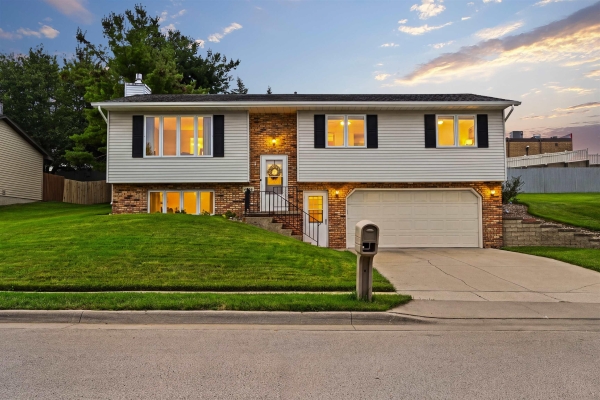 Listing Image #2 - Others for sale at 4836 Embassy Court, Dubuque IA 52002
