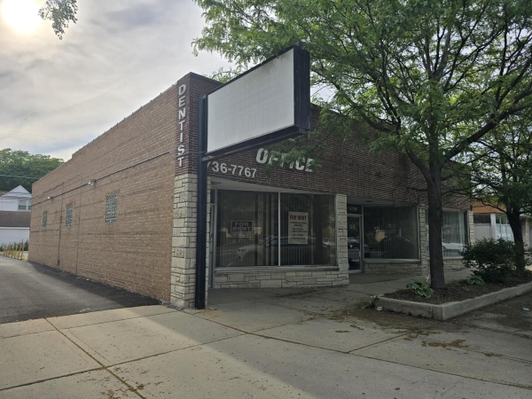 Listing Image #3 - Retail for sale at 6316 N Cicero Avenue, Chicago IL 60646 Listing Image #3 - Retail for sale at 6316 N Cicero Avenue, Chicago IL 60646