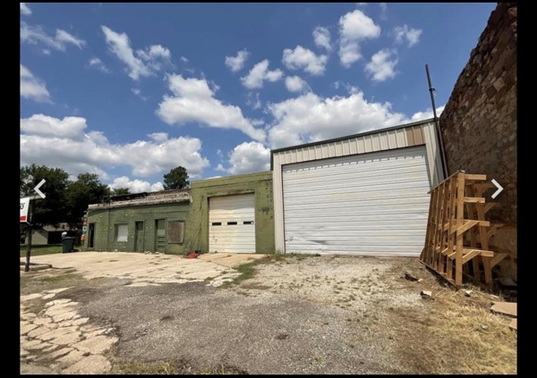 Listing Image #1 - Others for sale at 320 W. Main, Glencoe OK 74032