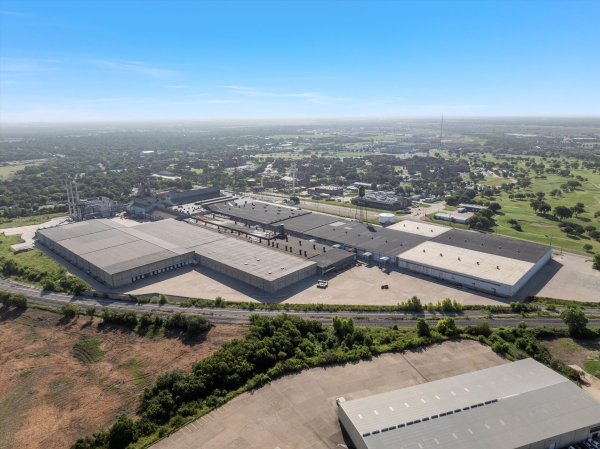 Listing Image #1 - Industrial for sale at 5200 Beverly Dr, Waco TX 76711