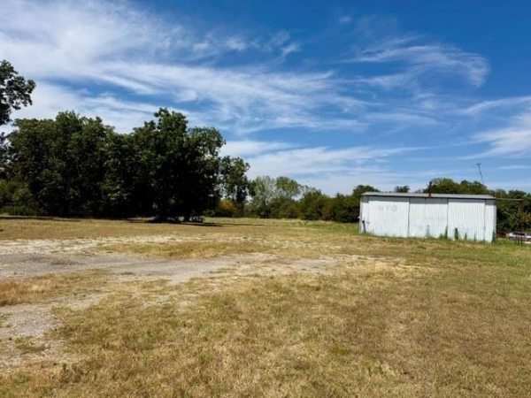 Listing Image #1 - Land for sale at 1104 Oneal Street, Commerce TX 75428