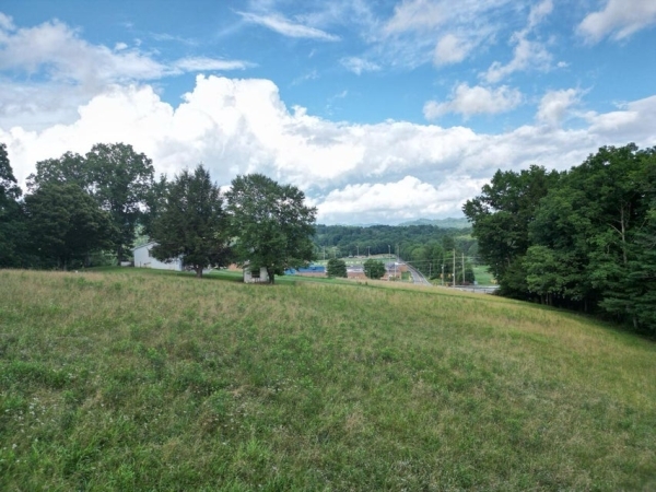Listing Image #9 - Farm for sale at 30 Hidden Oaks Dr, Summersville WV 26651 Listing Image #9 - Farm for sale at 30 Hidden Oaks Dr, Summersville WV 26651