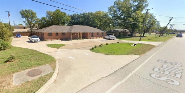 Listing Image #2 - Office for sale at 404 S Elm Street, Royse City TX 75189 Listing Image #2 - Office for sale at 404 S Elm Street, Royse City TX 75189