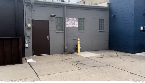 Listing Image #2 - Others for sale at 2427 Fort Street, Wyandotte MI 48192