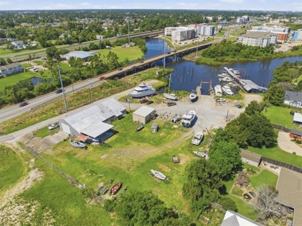 Listing Image #2 - Others for sale at 904 W Prien Lake Road, Lake Charles LA 70601 Listing Image #2 - Others for sale at 904 W Prien Lake Road, Lake Charles LA 70601