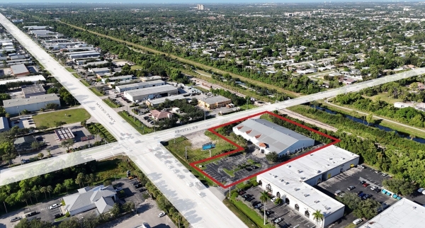 Listing Image #1 - Industrial for sale at 12180 Metro Pkwy., Fort Myers FL 33966 Listing Image #1 - Industrial for sale at 12180 Metro Pkwy., Fort Myers FL 33966
