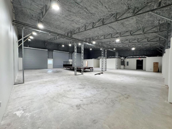 Listing Image #3 - Industrial for sale at 1010 Contractors Circle D-1 and #D-2, Bossier City LA 71111 Listing Image #3 - Industrial for sale at 1010 Contractors Circle D-1 and #D-2, Bossier City LA 71111