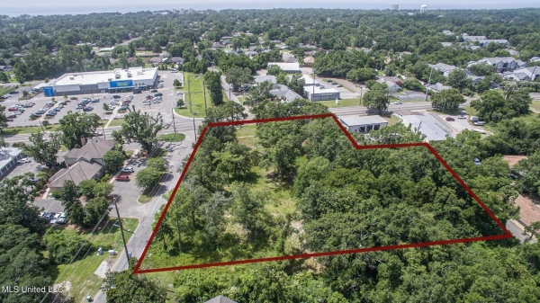Listing Image #1 - Others for sale at 1017 Pine Street, Gulfport MS 39507 Listing Image #1 - Others for sale at 1017 Pine Street, Gulfport MS 39507