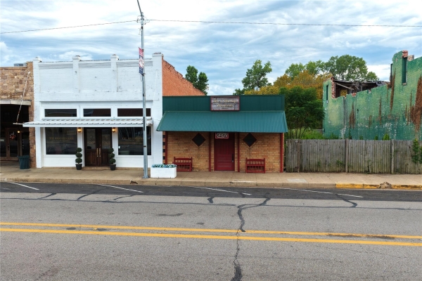 Listing Image #1 - Multi-Use for sale at 506 Main Street, Teague TX 75860 Listing Image #1 - Multi-Use for sale at 506 Main Street, Teague TX 75860