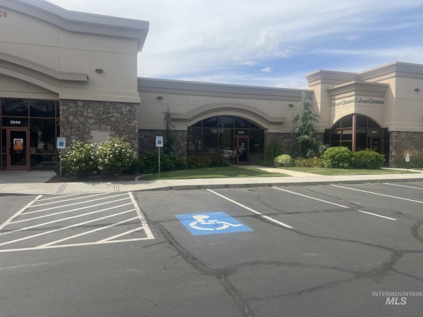 Listing Image #3 - Office for sale at 2040 South Eagle Road , 10, Meridian ID 83642 Listing Image #3 - Office for sale at 2040 South Eagle Road , 10, Meridian ID 83642