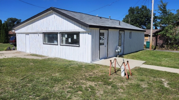 Listing Image #3 - Retail for sale at 4680 W Houghton Lake Drive, Houghton Lake MI 48629 Listing Image #3 - Retail for sale at 4680 W Houghton Lake Drive, Houghton Lake MI 48629