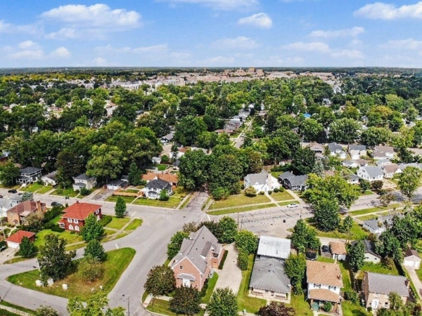 Listing Image #2 - Others for sale at 330 N Sunnyside Avenue, South Bend IN 46617