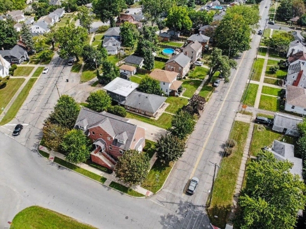 Listing Image #3 - Others for sale at 330 N Sunnyside Avenue, South Bend IN 46617