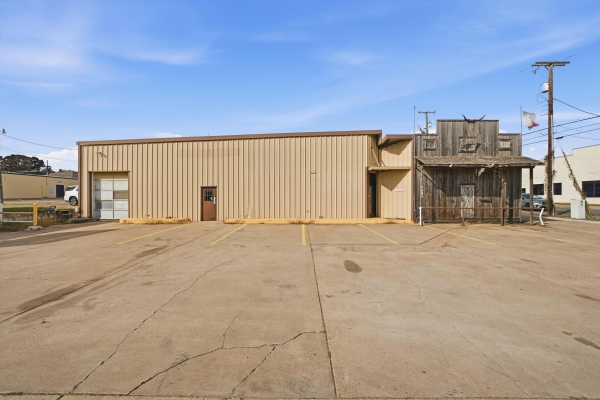 Listing Image #2 - Industrial for sale at 1801 Franklin Ave, Waco TX 76701 Listing Image #2 - Industrial for sale at 1801 Franklin Ave, Waco TX 76701