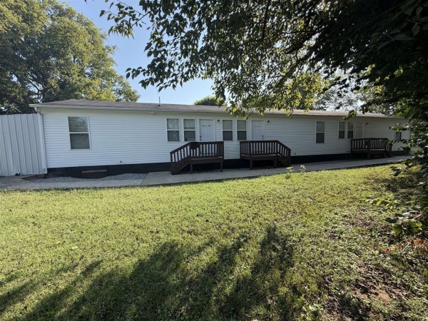 Listing Image #3 - Multi-family for sale at 1004 Lewis Avenue, Bowling Green KY 42101 Listing Image #3 - Multi-family for sale at 1004 Lewis Avenue, Bowling Green KY 42101