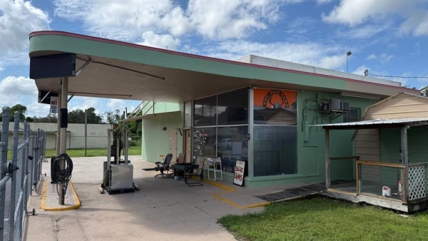 Listing Image #1 - Retail for sale at 306 S Main Street, Chiefland FL 32626 Listing Image #1 - Retail for sale at 306 S Main Street, Chiefland FL 32626