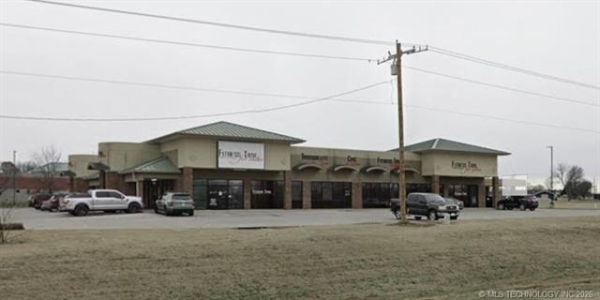 Listing Image #1 - Office for sale at 3075 Medical Parkway, Claremore OK 74017