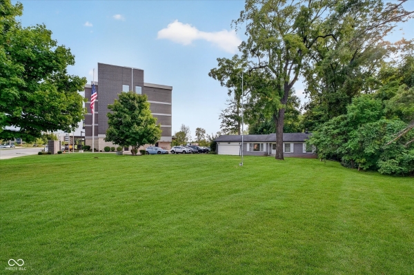 Listing Image #3 - Office for sale at 12779 N Old Meridian Street, Carmel IN 46032 Listing Image #3 - Office for sale at 12779 N Old Meridian Street, Carmel IN 46032