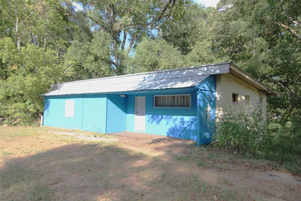 Listing Image #2 - Others for sale at 1518 N Pine Street, Vivian LA 71082