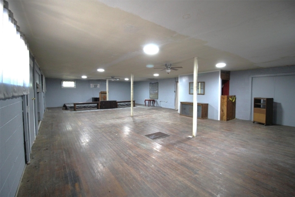 Listing Image #3 - Others for sale at 1518 N Pine Street, Vivian LA 71082