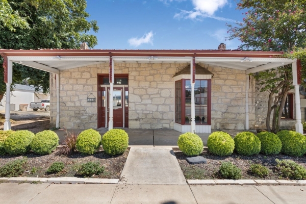 Listing Image #2 - Others for sale at 408-410 W Main St, Fredericksburg TX 78624