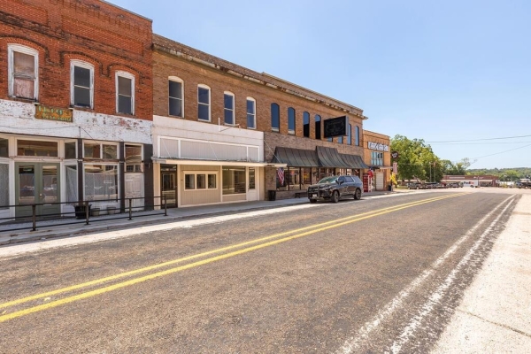 Listing Image #2 - Others for sale at 114 E Columbia St, San Augustine TX 75972