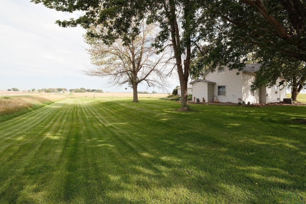 Listing Image #2 - Land for sale at 2747 360th Street, Rockvalley IA 51247
