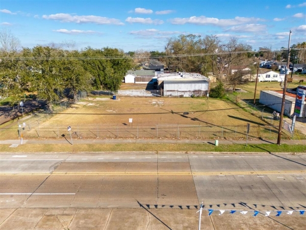 Listing Image #2 - Others for sale at 806 17th Street, Lake Charles LA 70601 Listing Image #2 - Others for sale at 806 17th Street, Lake Charles LA 70601