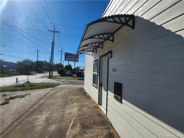 Listing Image #3 - Others for sale at 435 Chavanne, Lake Charles LA 70601